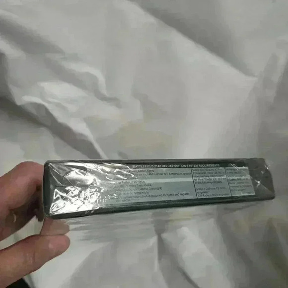 2142 Battlefield Deluxe Edition, Unopened - Picture 5 of 5